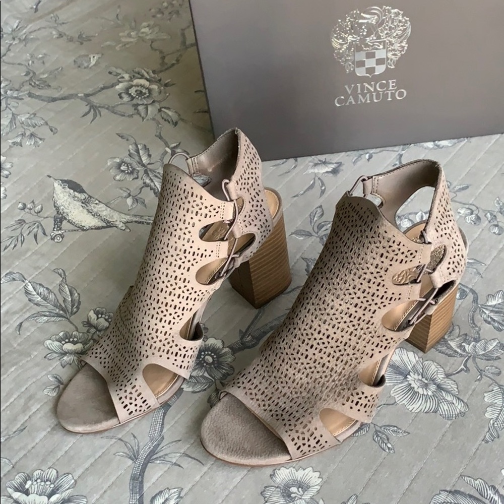 NEW Vince Camuto Shoes